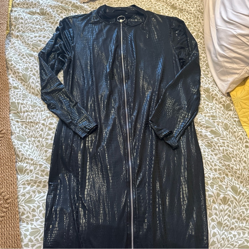 Shein Women’s Dress Black Size 1X Snake Print Zip Front